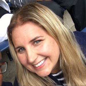 Meet your Posher, Stefanie